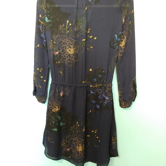 Aritzia Babaton 100% silk 3/4 sleeve button down Bennett Dress - Picture 9 of 14
